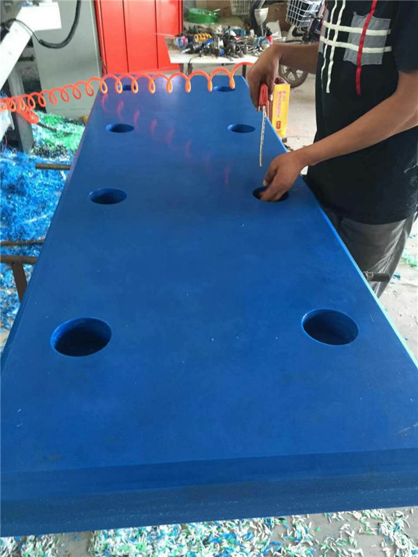 碼頭保護(hù)板